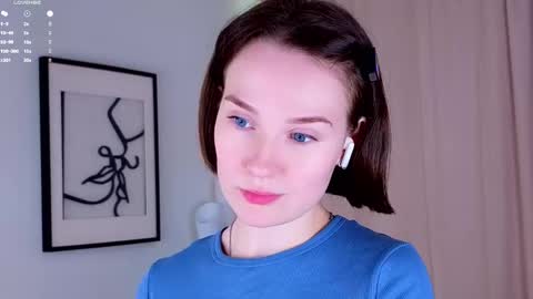 Snapshot of joancrumpton chatting on October 2025 01:47:01 AM Alice in the country of dreams online show from October 2025 01:47:01 AM