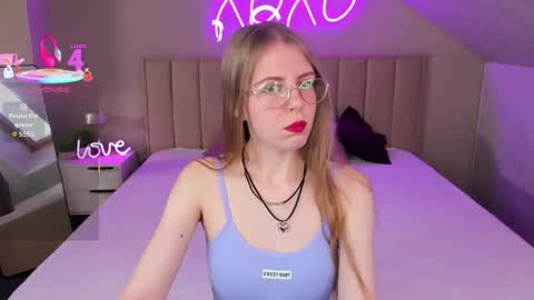 Snapshot of joann_shermann chatting on May 2026 01:32:02 AM joann_shermann online show from May 2026 01:32:02 AM