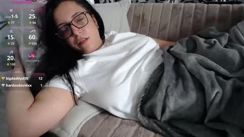 Snapshot of joanna_cw chatting on September 2025 09:20:01 AM Jo online show from September 2025 09:20:01 AM