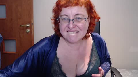 Snapshot of joannaandneighbour chatting on December 2024 01:13:02 PM Joanna and Greg online show from December 2024 01:13:02 PM