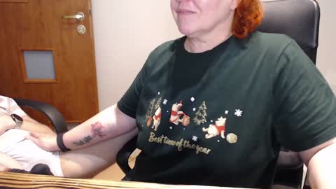 Snapshot of joannaandneighbour chatting on December 2024 09:01:01 AM Joanna and Greg online show from December 2024 09:01:01 AM