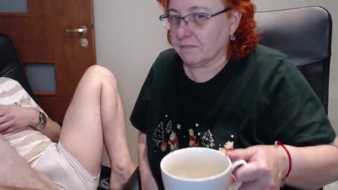 Snapshot of joannaandneighbour chatting on December 2024 02:12:01 PM Joanna and Greg online show from December 2024 02:12:01 PM