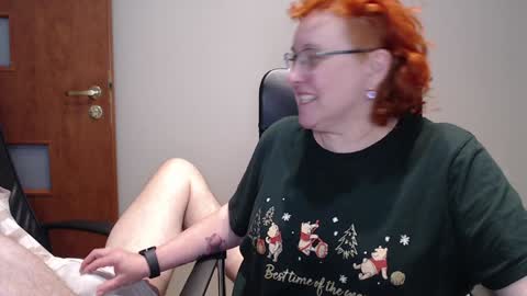 Snapshot of joannaandneighbour chatting on December 2024 08:47:02 PM Joanna and Greg online show from December 2024 08:47:02 PM