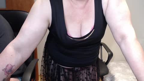 Snapshot of joannaandneighbour chatting on January 2025 12:17:02 PM Joanna and Greg online show from January 2025 12:17:02 PM