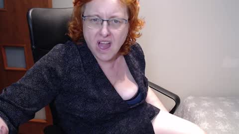 Snapshot of joannaandneighbour chatting on January 2025 02:21:01 PM Joanna and Greg online show from January 2025 02:21:01 PM