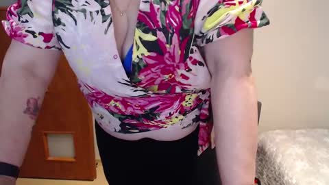 Snapshot of joannaandneighbour chatting on March 2025 01:31:02 PM Joanna and Greg online show from March 2025 01:31:02 PM