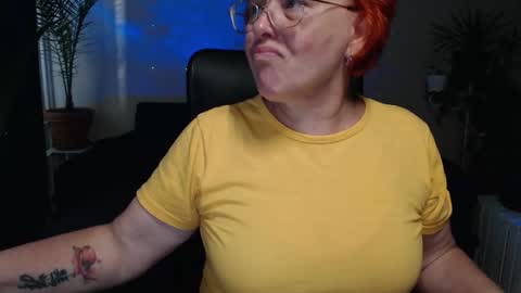 Snapshot of joannaandneighbour chatting on September 2025 06:13:01 AM Joanna and Greg online show from September 2025 06:13:01 AM