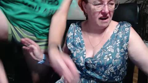 Snapshot of joannaandneighbour chatting on October 2025 08:02:02 AM Joanna and Greg online show from October 2025 08:02:02 AM