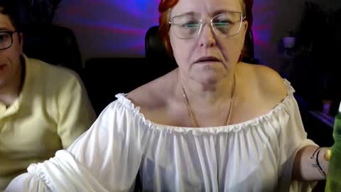 Snapshot of joannaandneighbour chatting on November 2025 01:14:02 PM Joanna and Greg online show from November 2025 01:14:02 PM