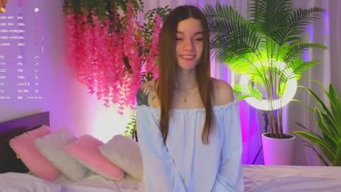 Snapshot of joannerichardson chatting on April 2026 07:18:02 PM Eva online show from April 2026 07:18:02 PM