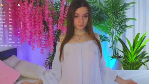 Snapshot of joannerichardson chatting on April 2026 08:10:01 PM Eva online show from April 2026 08:10:01 PM