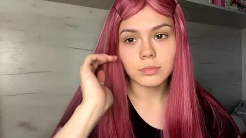 Mila online show from May 2026 09:25:01 AM