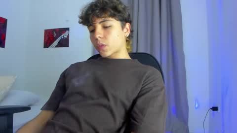 Snapshot of joe23___ chatting on October 2025 01:47:01 AM Joe online show from October 2025 01:47:01 AM