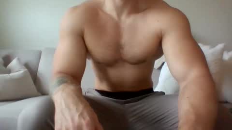 Snapshot of joeybanan chatting on December 2025 10:53:02 AM joeybanan online show from December 2025 10:53:02 AM