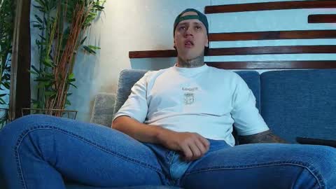     online show from November 2025 03:27:01 AM