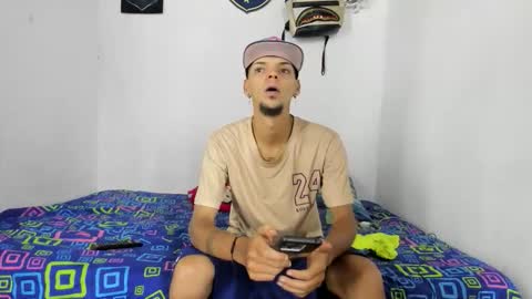 johan_and_antonella online show from September 2025 04:01:02 AM