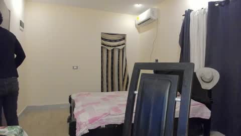 Johan Beley online show from February 2025 10:39:02 PM