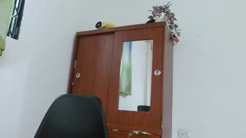 johan online show from May 2026 06:42:02 PM