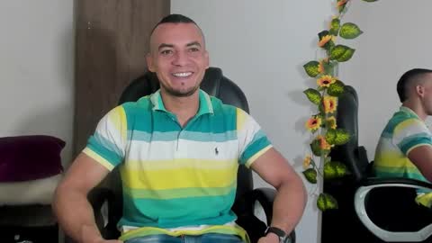 Snapshot of johan_miller1 chatting on November 2025 07:05:02 PM johan online show from November 2025 07:05:02 PM