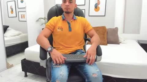 Snapshot of johan_miller1 chatting on November 2025 06:32:01 PM johan online show from November 2025 06:32:01 PM