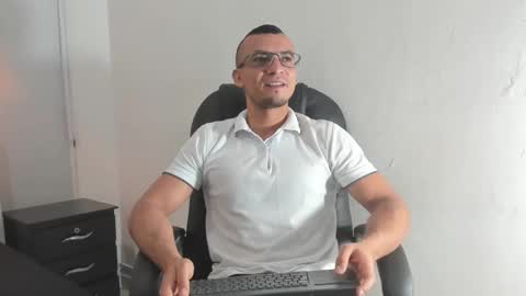 Snapshot of johan_miller1 chatting on November 2025 10:51:01 AM johan online show from November 2025 10:51:01 AM