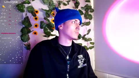 Snapshot of johan_parker222 chatting on September 2025 09:20:02 PM johan_parker222 online show from September 2025 09:20:02 PM