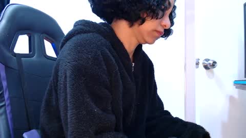 Snapshot of johana_carri chatting on April 2026 06:02:01 PM Johana Carri online show from April 2026 06:02:01 PM