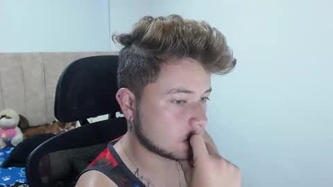 JOHAN independient model online show from February 2025 03:12:02 AM