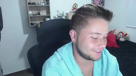 JOHAN independient model online show from March 2025 12:20:02 AM