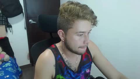 JOHAN independient model online show from October 2025 02:46:01 PM