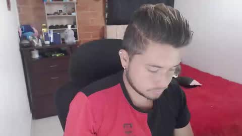 Snapshot of johanleonsweetboy chatting on March 2026 03:08:01 PM JOHAN independient model online show from March 2026 03:08:01 PM