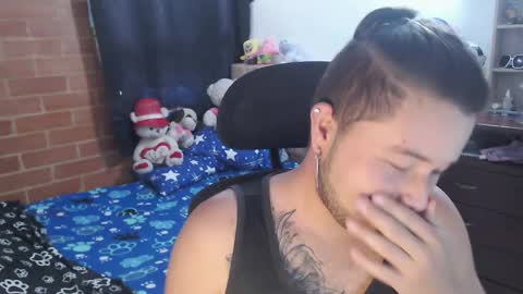 Snapshot of johanleonsweetboy chatting on March 2026 02:12:01 PM JOHAN independient model online show from March 2026 02:12:01 PM