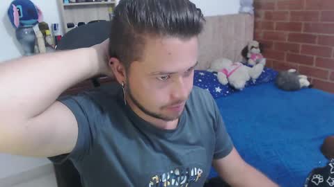 Snapshot of johanleonsweetboy chatting on April 2026 04:29:01 PM JOHAN independient model online show from April 2026 04:29:01 PM