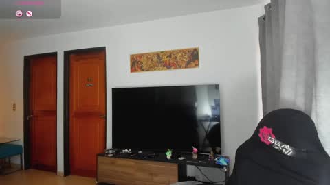 Snapshot of johatsu chatting on December 2024 08:21:02 PM King -    online show from December 2024 08:21:02 PM