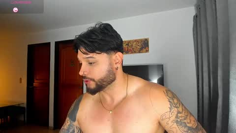 Snapshot of johatsu chatting on January 2025 01:32:01 AM King -    online show from January 2025 01:32:01 AM