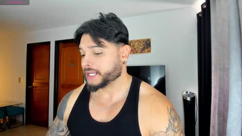 Snapshot of johatsu chatting on January 2025 01:25:02 PM King -    online show from January 2025 01:25:02 PM