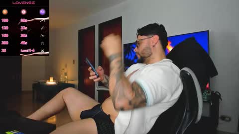 Snapshot of johatsu chatting on October 2025 11:05:01 PM King -    online show from October 2025 11:05:01 PM