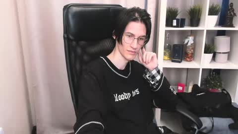 john__strong online show from June 2026 02:45:02 PM