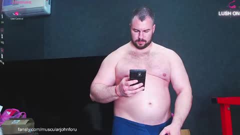 Snapshot of john_and_kiss chatting on April 2026 05:52:02 PM john and kiss online show from April 2026 05:52:02 PM