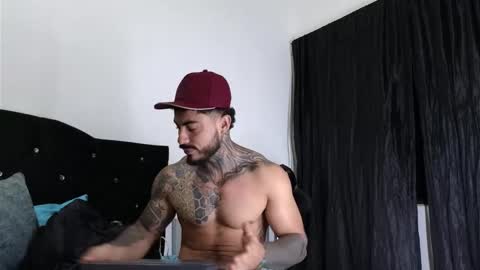 Snapshot of john_and_louis chatting on September 2025 11:04:02 AM John online show from September 2025 11:04:02 AM