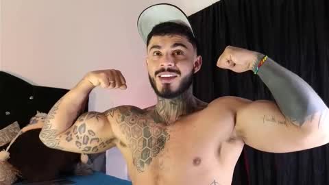 Snapshot of john_and_louis chatting on October 2025 11:09:01 AM John online show from October 2025 11:09:01 AM