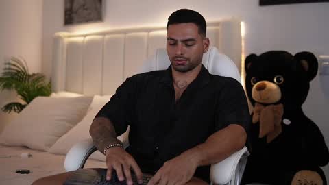 john online show from December 2024 10:52:01 PM