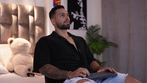 john online show from December 2024 07:43:01 PM