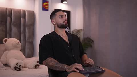 john online show from February 2025 09:15:01 PM