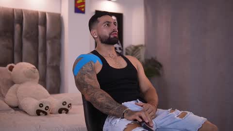 john online show from February 2025 01:10:01 AM