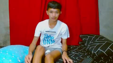 Snapshot of john_zacharyxx chatting on April 2026 10:13:01 AM JohnXxx online show from April 2026 10:13:01 AM