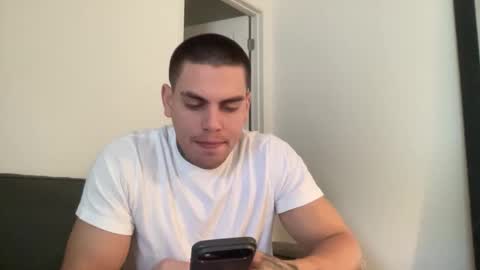 Snapshot of johnafterdark chatting on November 2025 09:04:01 PM JAXX online show from November 2025 09:04:01 PM