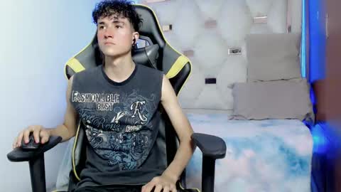 Snapshot of johnny_cagee chatting on October 2025 05:11:02 AM johnny_cagee online show from October 2025 05:11:02 AM