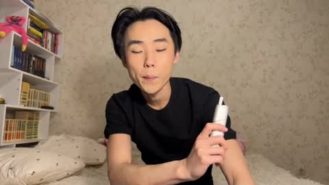 Snapshot of johnny_korean chatting on April 2026 07:27:02 PM Johny online show from April 2026 07:27:02 PM