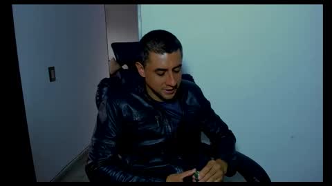 Johnny online show from December 2025 06:59:02 PM